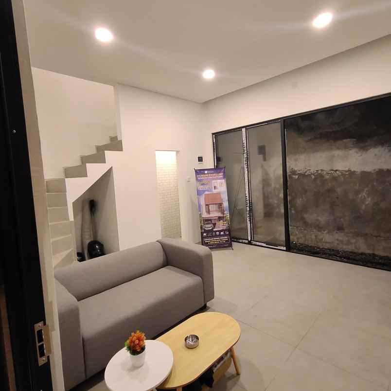 dijual rumah jalan raya citayam depok