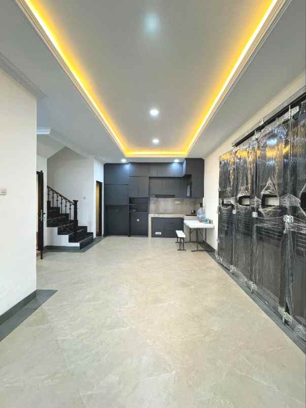 dijual rumah jalan raya kebagusan pasar