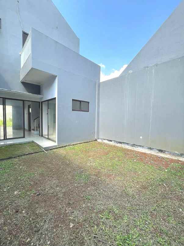 dijual rumah jalan raya sarua ciputat