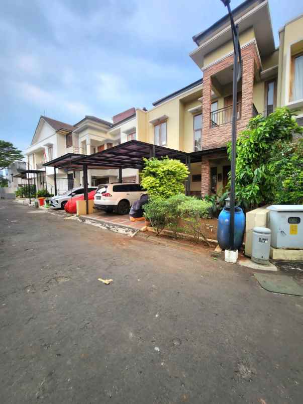 dijual rumah jalan raya veteran bintaro