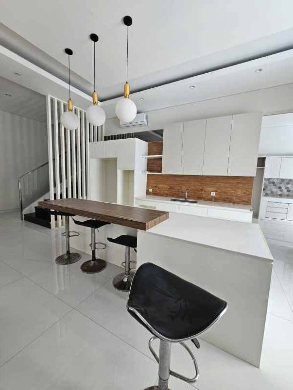 dijual rumah jalan somerset citraland