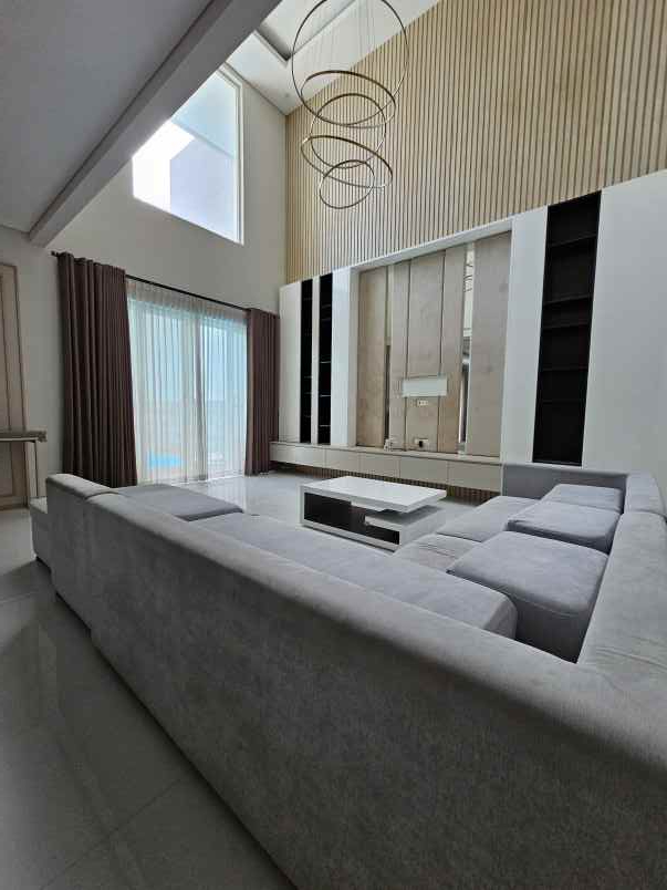 dijual rumah jalan somerset citraland