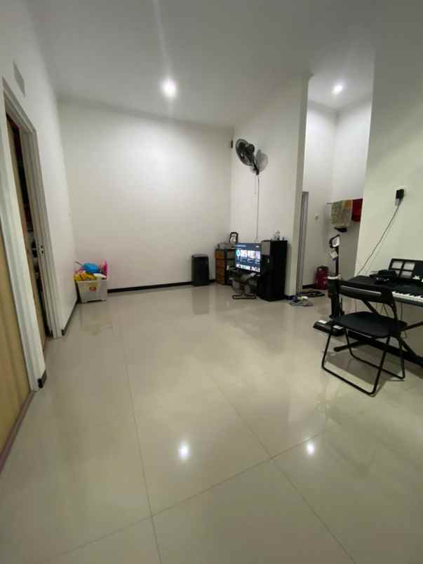 dijual rumah jalan syuhada