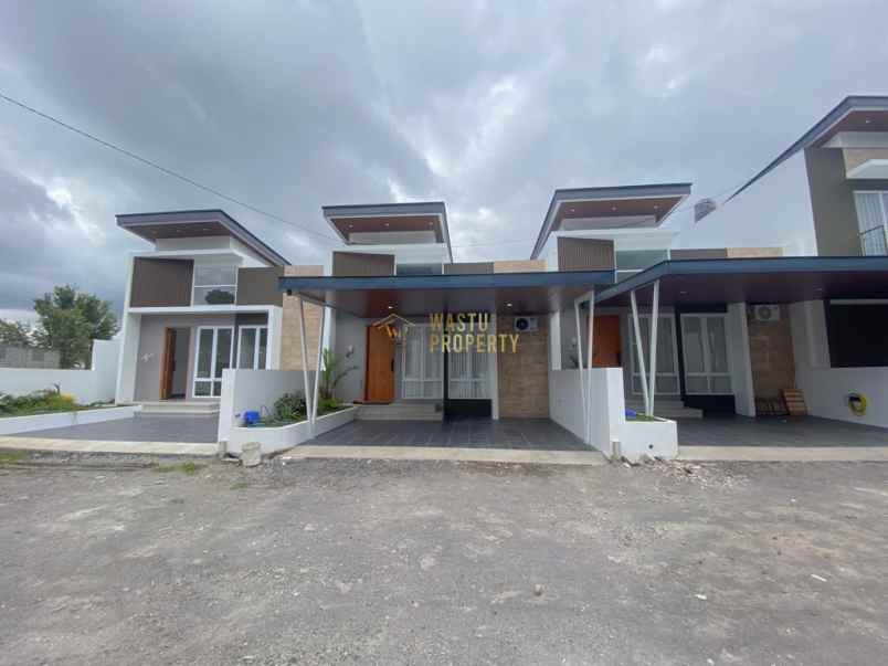 dijual rumah jalan wonosalam losari