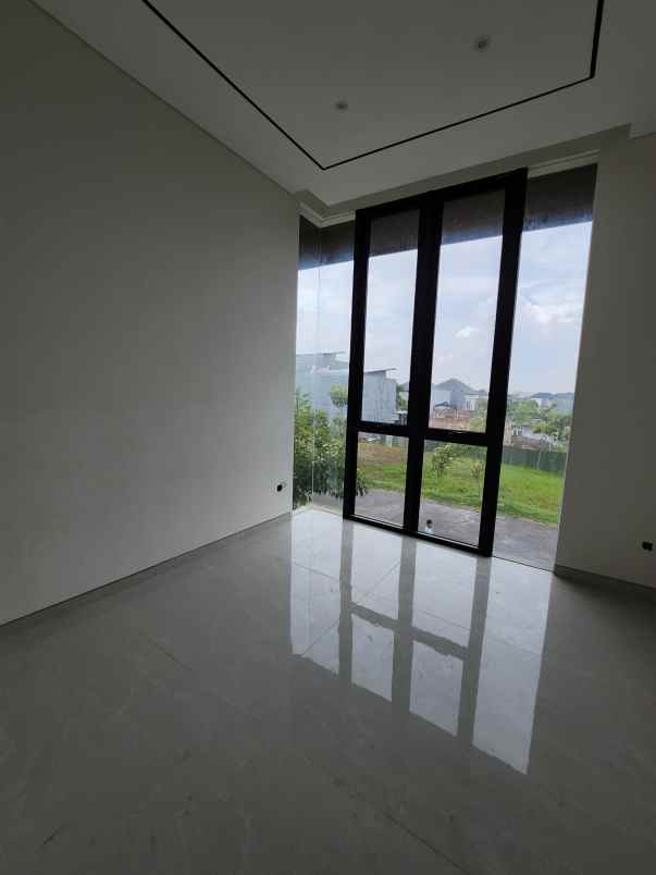 dijual rumah jalan woodland