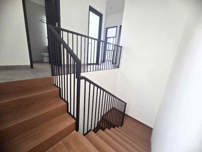 dijual rumah jatibening