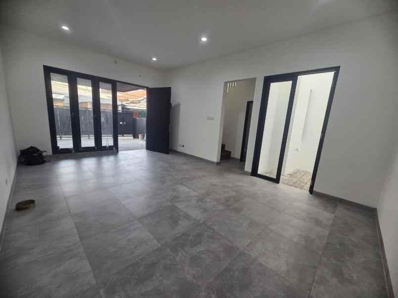 dijual rumah jatibening