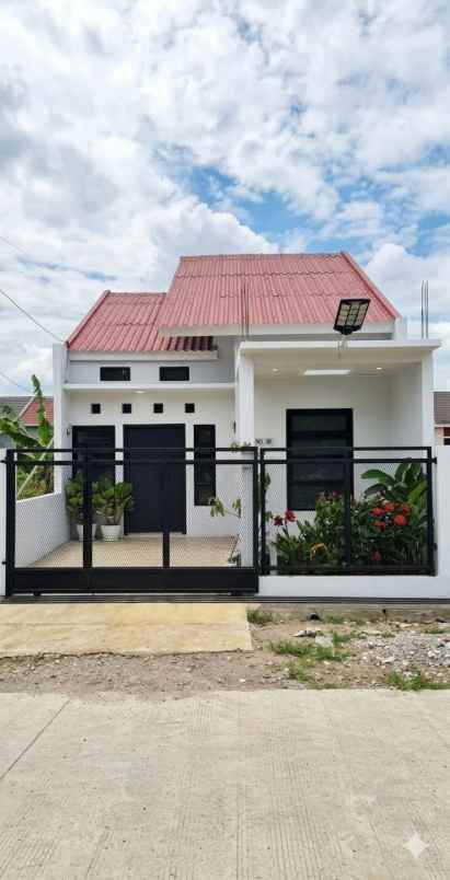 dijual rumah jatiendah