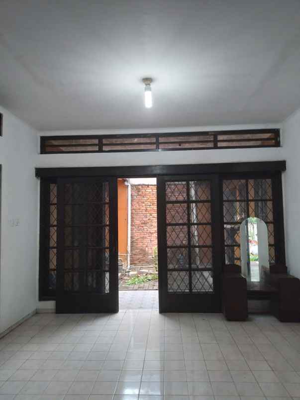 dijual rumah jatikramat bebas banjir strategis