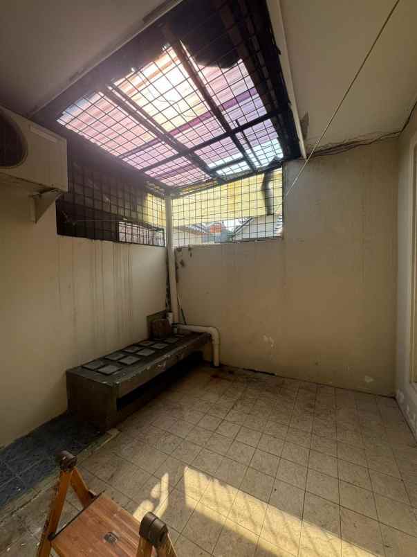 dijual rumah jatiwaringin jakarta timur