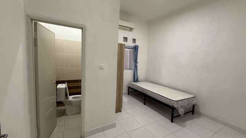 dijual rumah jelupang