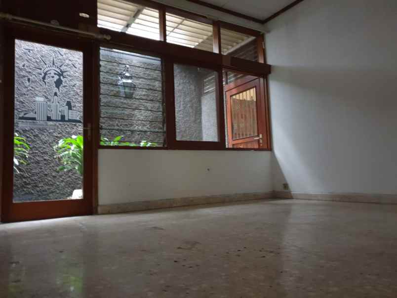 dijual rumah jemursari