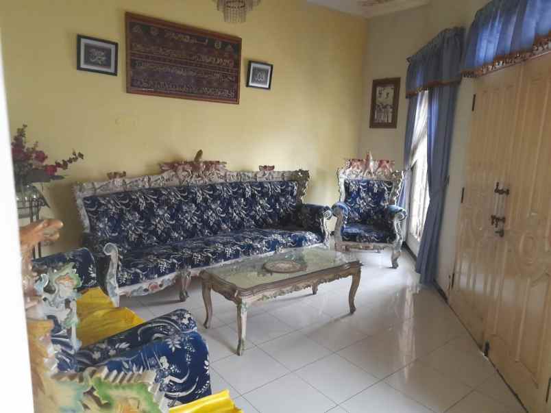 dijual rumah jemursari selatan
