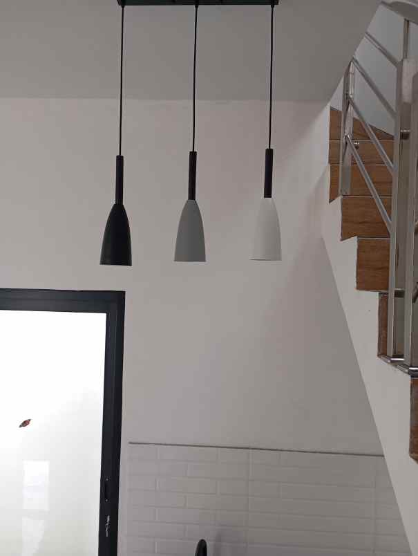 dijual rumah jl ahmad yani timur