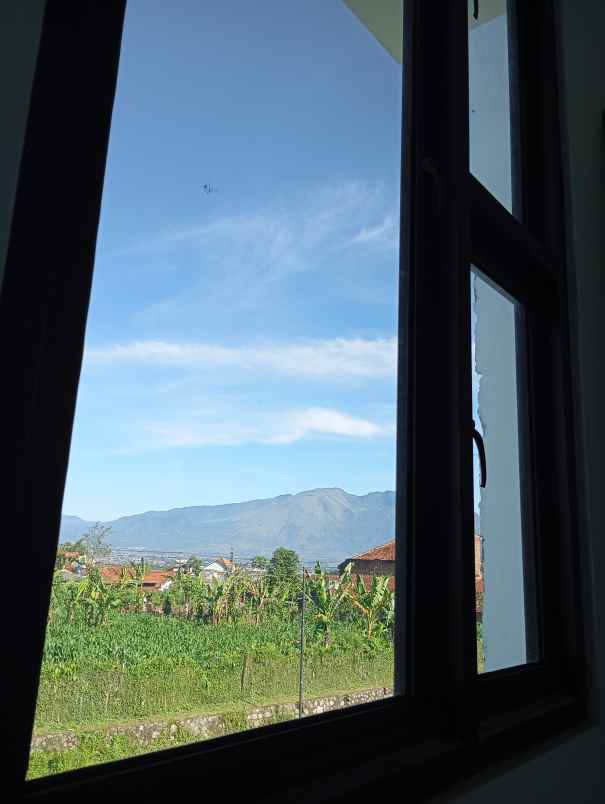 dijual rumah jl ahmad yani timur