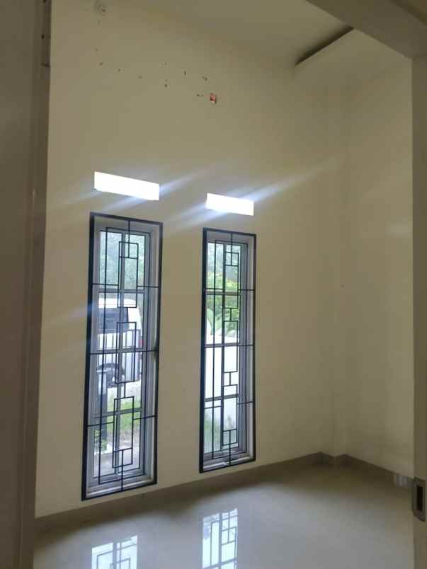 dijual rumah jl air dingin