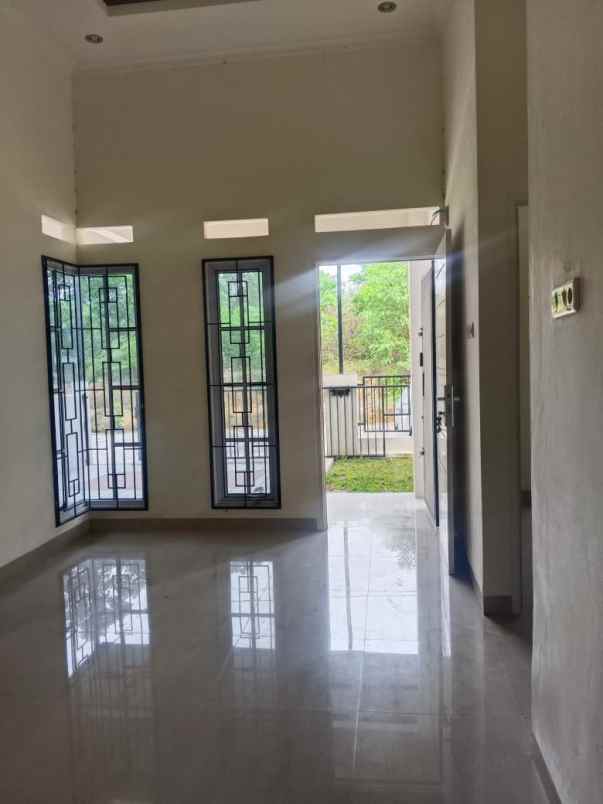 dijual rumah jl air dingin