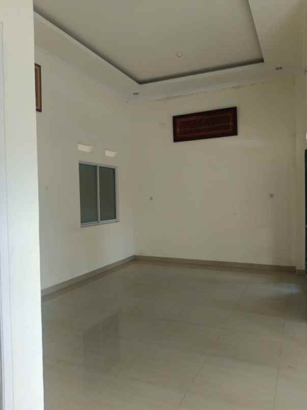 dijual rumah jl air dingin