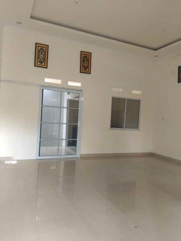 dijual rumah jl air dingin