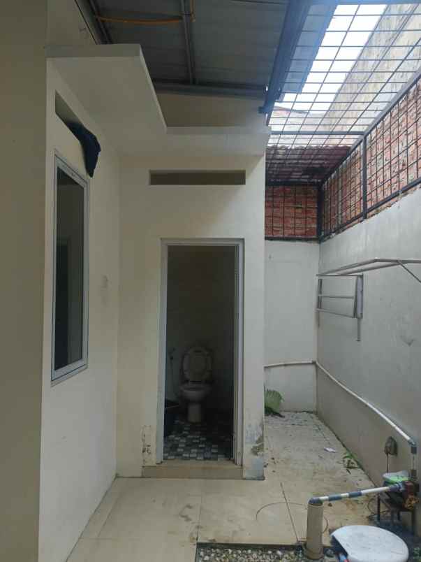 dijual rumah jl air dingin