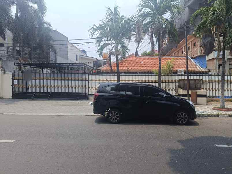 dijual rumah jl balai pustaka