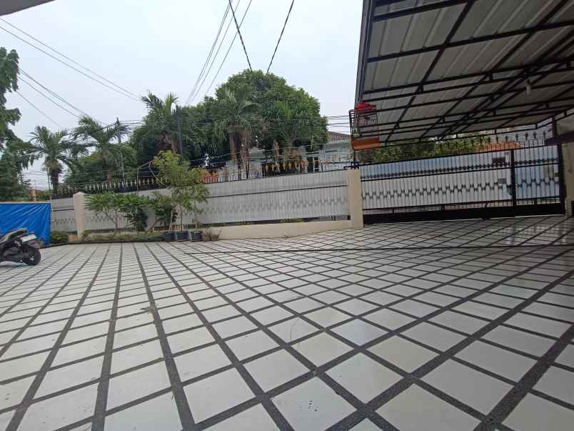 dijual rumah jl balai pustaka