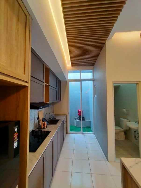 dijual rumah jl bintara jaya viii