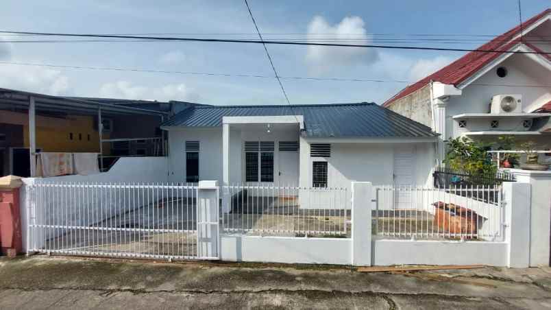 dijual rumah jl bukit barisan harga 305 juta nego