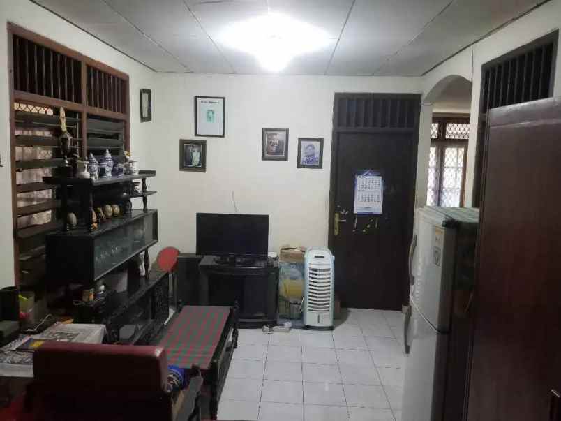 dijual rumah jl bukit indah tangsel