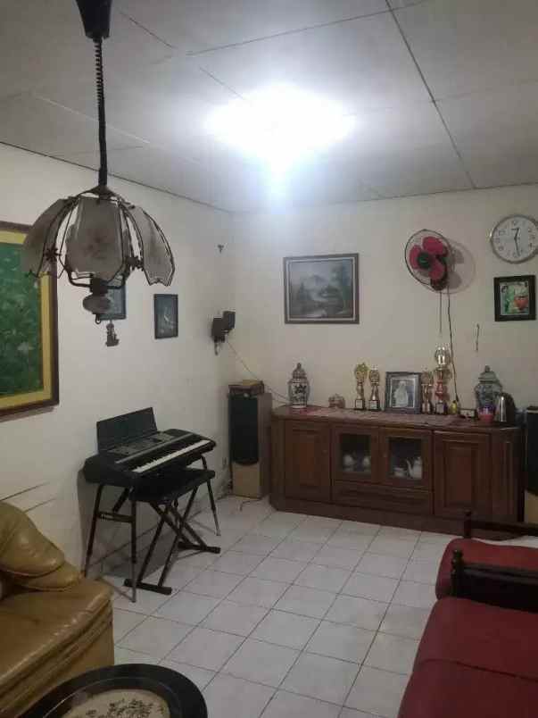 dijual rumah jl bukit indah tangsel