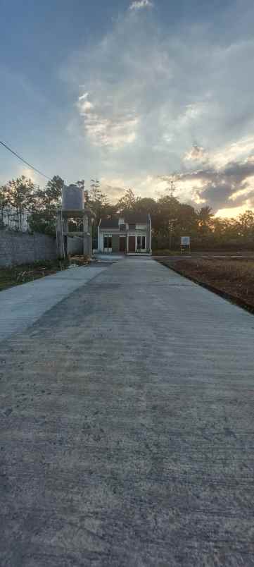 dijual rumah jl bukit leyangan damai