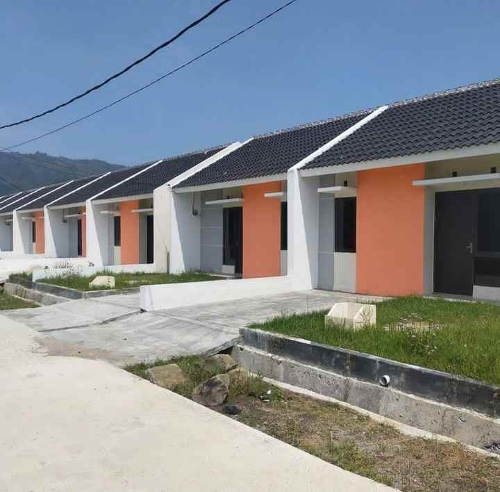 dijual rumah jl cagak desa citapen