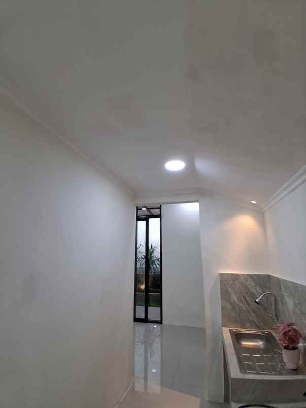 dijual rumah jl candi sewu