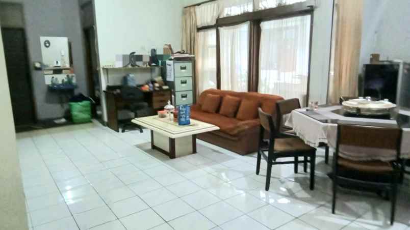 dijual rumah jl cikutra