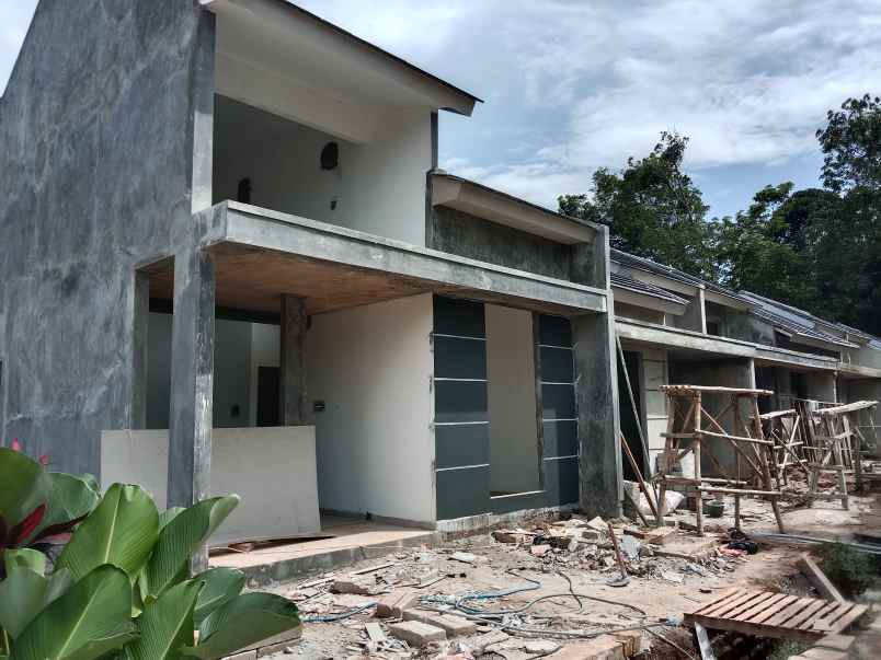 dijual rumah jl cilalung 3 jombang