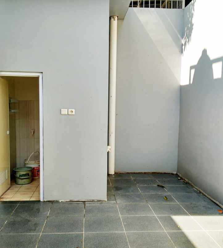 dijual rumah jl dieng iv no 6c kel