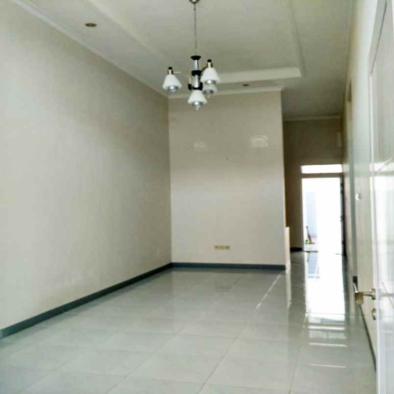 dijual rumah jl dieng iv no 6c kel