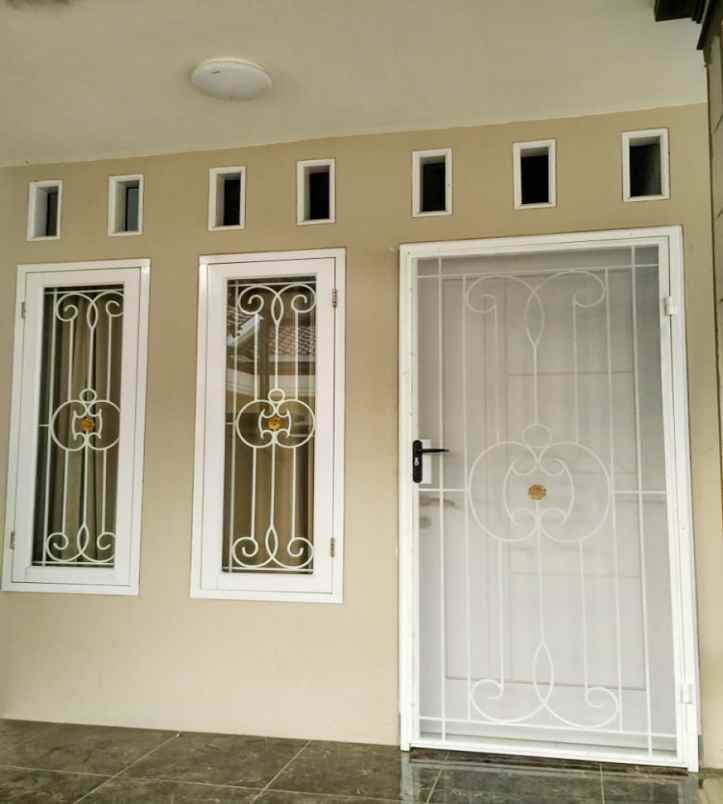 dijual rumah jl dieng iv no 6c kel