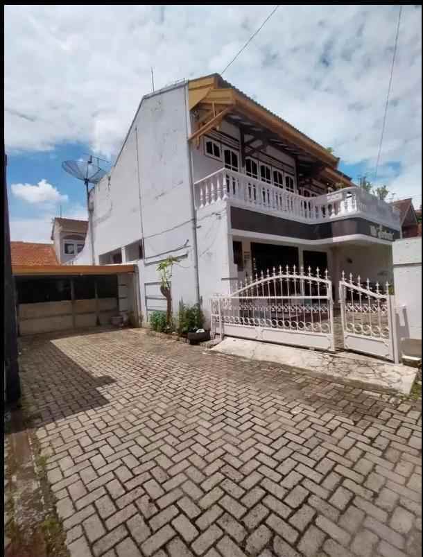 dijual rumah jl hr bunyamin