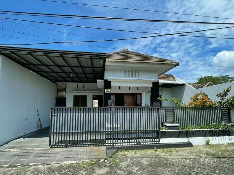 dijual rumah jl insinyur sutami