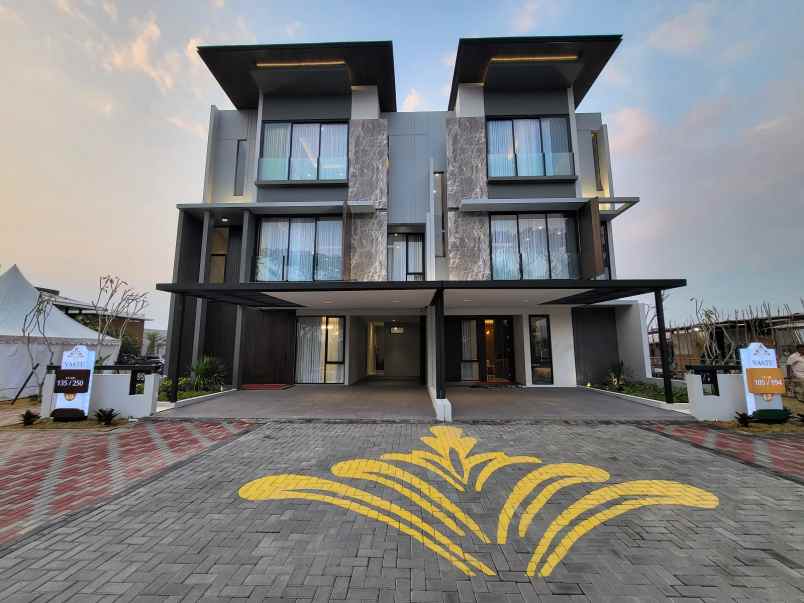 dijual rumah jl jakarta garden city