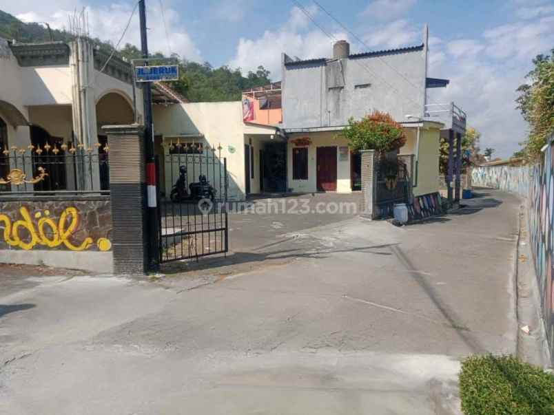 dijual rumah jl jeruk songgoriti kota batu