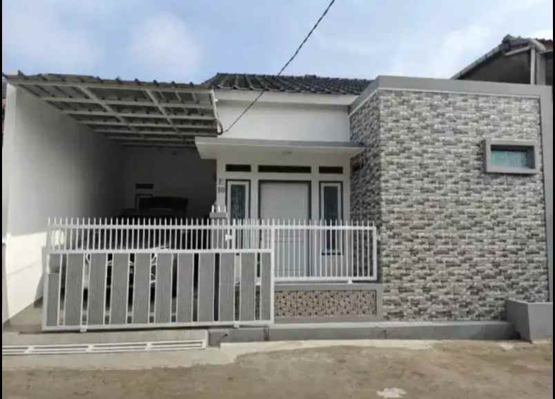 dijual rumah jl jupiter margahayu