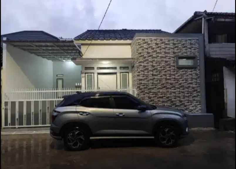 dijual rumah jl jupiter margahayu