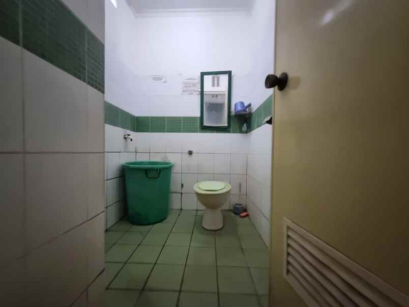 dijual rumah jl karya utama no 8 rt 007