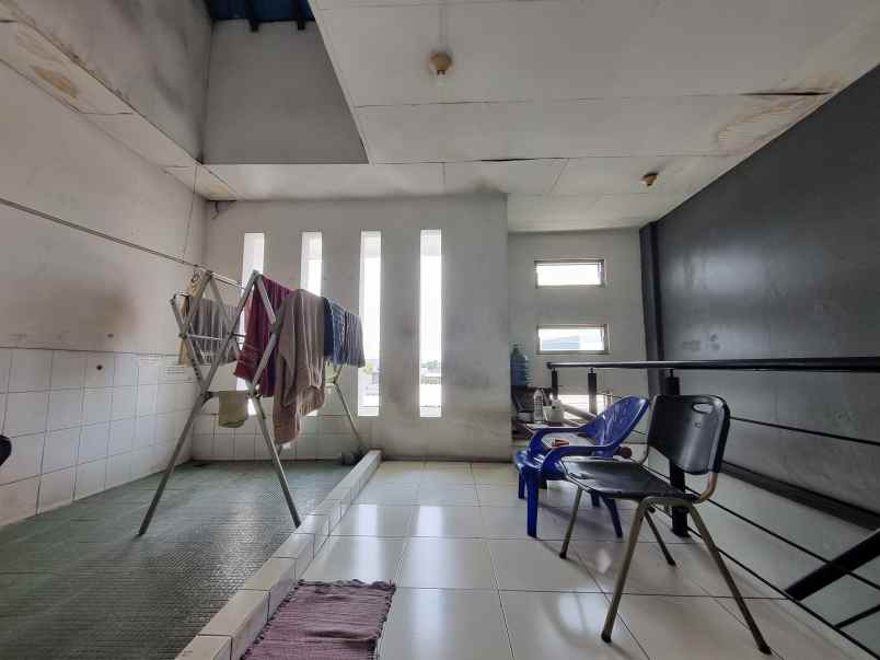 dijual rumah jl karya utama no 8 rt 007