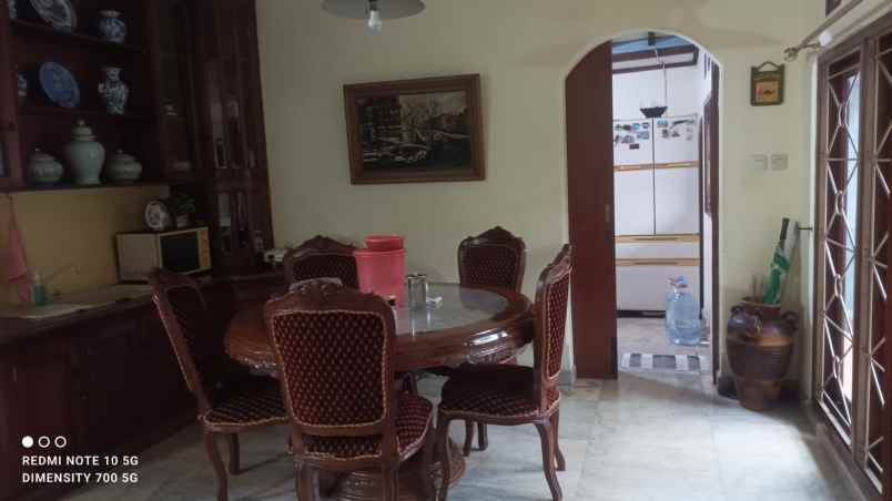 dijual rumah jl kolonel sugiono pondok