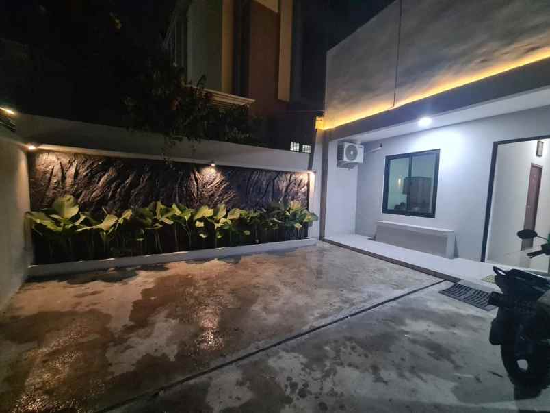 dijual rumah jl mampang prapatan raya