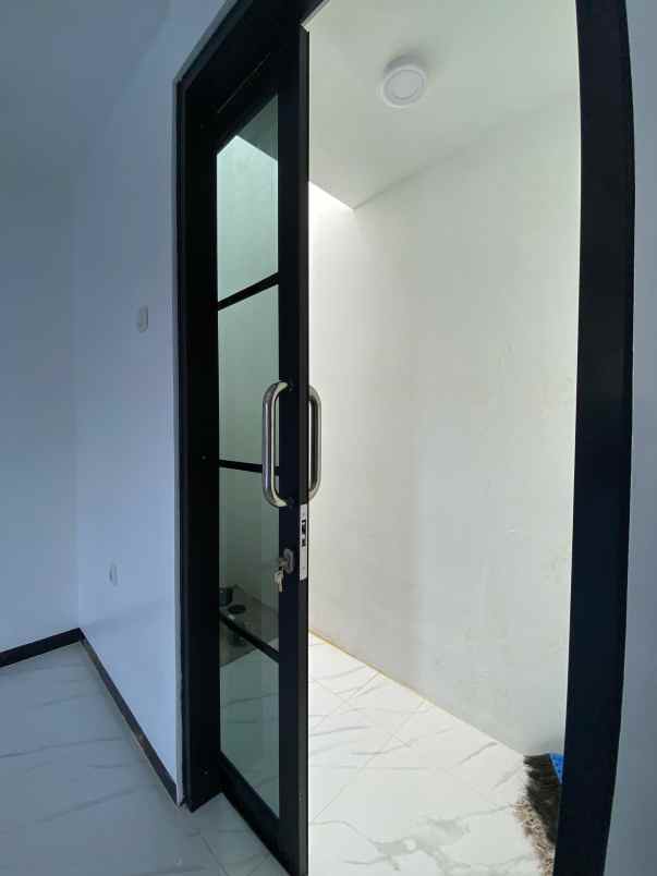 dijual rumah jl mandor basar rangkapan jaya