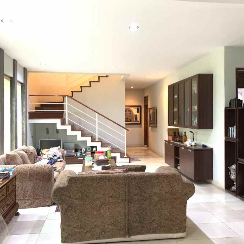 dijual rumah jl pasirkaliki ip